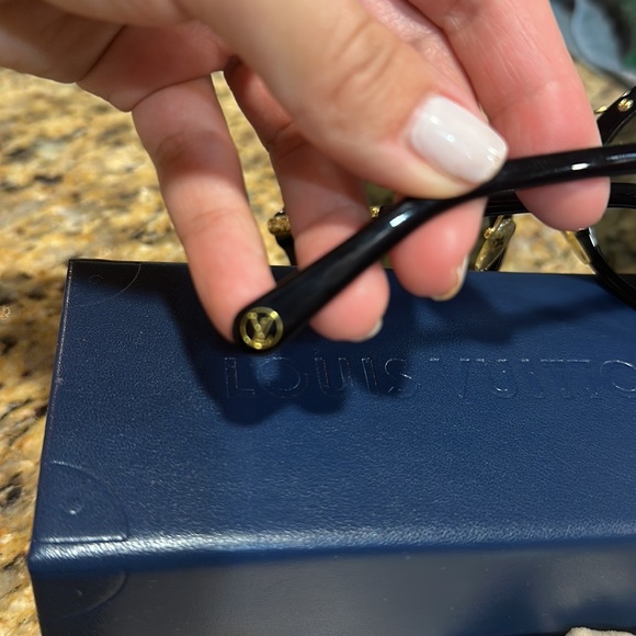 Louis Vuitton sunglasses main image 7